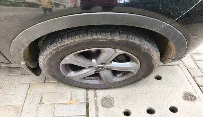 2021 Tata NEXON XZ PLUS (O) PETROL DARK EDITION, Petrol, Manual, 68,007 km, tyre