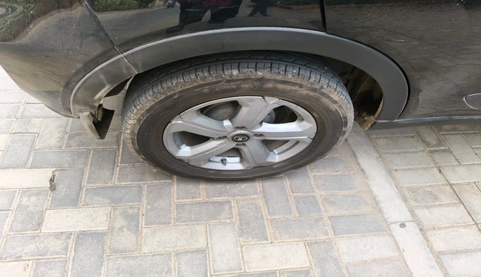 2021 Tata NEXON XZ PLUS (O) PETROL DARK EDITION, Petrol, Manual, 68,007 km, tyre