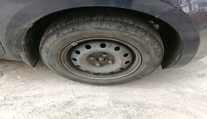 2020 Maruti Swift VXI, Petrol, Manual, 50,855 km, tyre