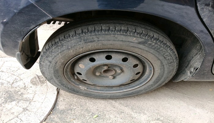 2020 Maruti Swift VXI, Petrol, Manual, 50,855 km, tyre