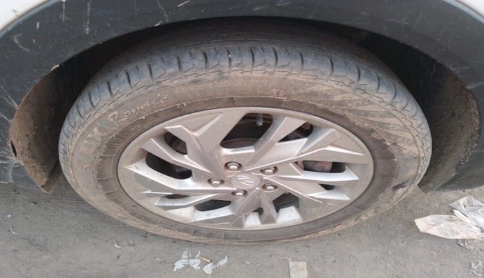 2018 Hyundai Creta E PLUS 1.4 DIESEL, Diesel, Manual, 1,31,871 km, tyre