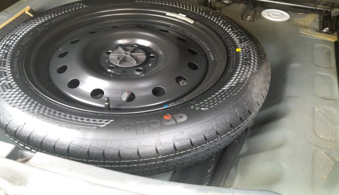 2024 Maruti Grand Vitara SIGMA SMART HYBRID, Petrol, Manual, 43,439 km, tyre