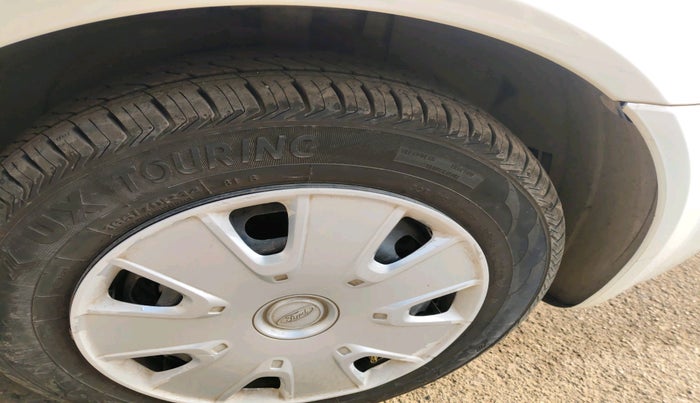 2011 Ford Fiesta Classic CLXI 1.4 DIESEL, Diesel, Manual, 1,19,798 km, tyre