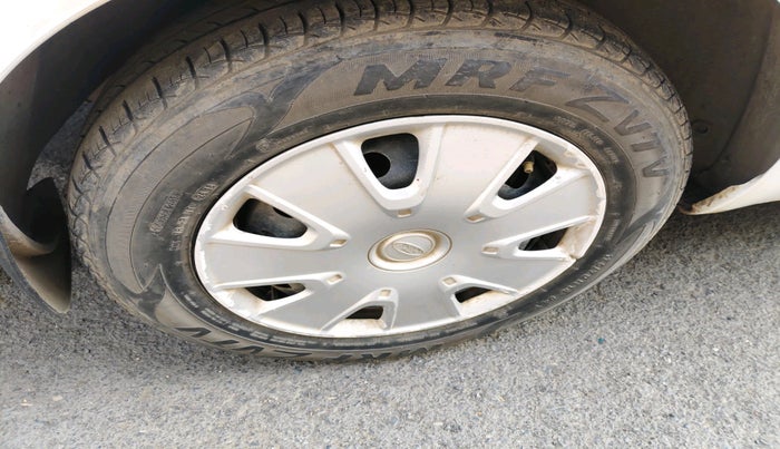 2011 Ford Fiesta Classic CLXI 1.4 DIESEL, Diesel, Manual, 1,19,798 km, tyre