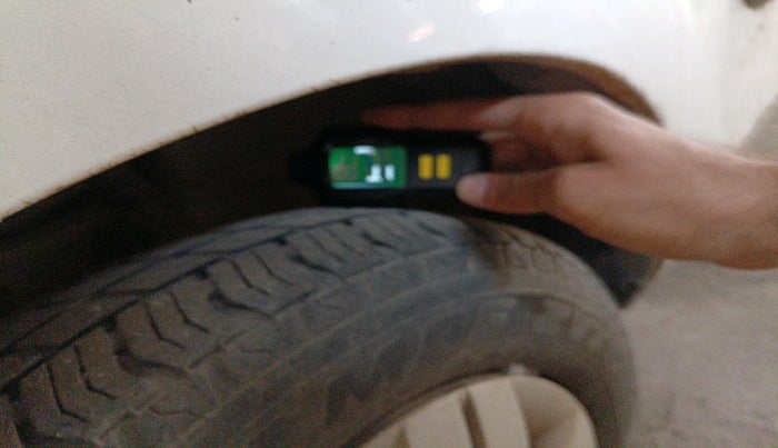 2016 Maruti Alto 800 LXI, Petrol, Manual, 1,12,889 km, tyre