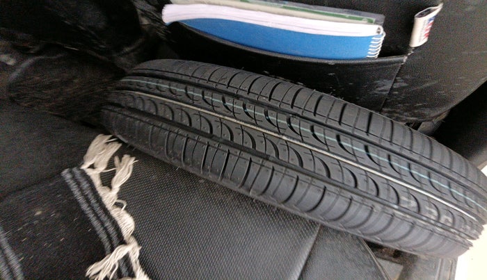 2016 Maruti Alto 800 LXI, Petrol, Manual, 1,12,889 km, tyre