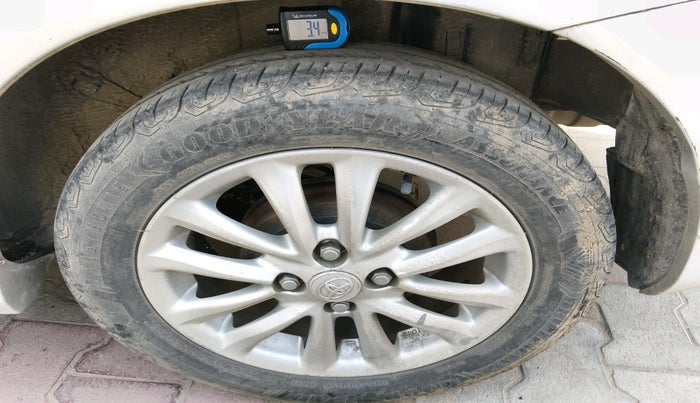 2010 Toyota Etios VX, Petrol, Manual, 81,645 km, tyre