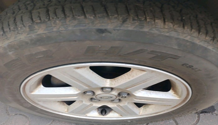 2013 Landrover Freelander 2 TD4 SE, Diesel, Automatic, 95,749 km, tyre