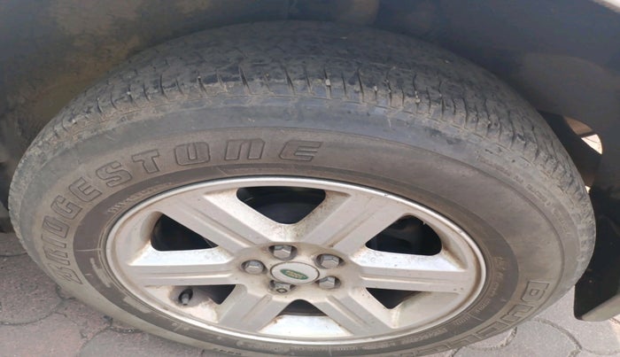 2013 Landrover Freelander 2 TD4 SE, Diesel, Automatic, 95,749 km, tyre