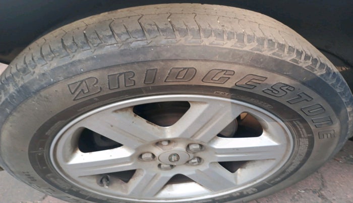 2013 Landrover Freelander 2 TD4 SE, Diesel, Automatic, 95,749 km, tyre