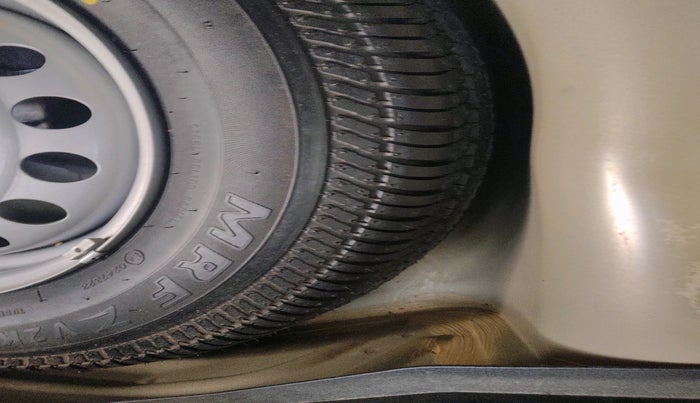 2016 Maruti Swift LXI (O), Petrol, Manual, 35,000 km, tyre