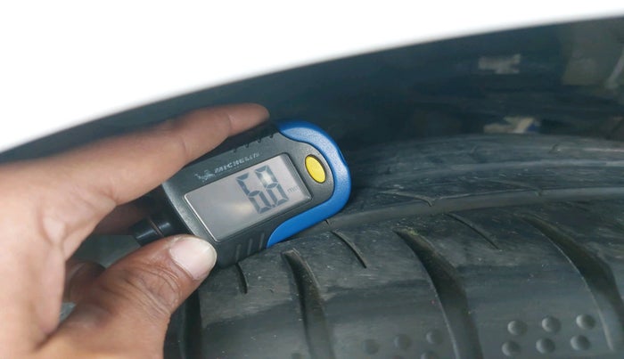 2016 BMW 3 Series 320D SPORTLINE, Diesel, Automatic, 58,010 km, tyre