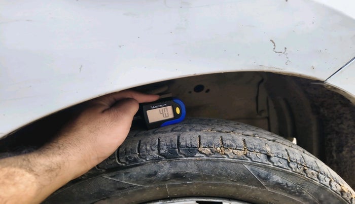 2013 Maruti Wagon R 1.0 LXI, Petrol, Manual, 50,596 km, tyre