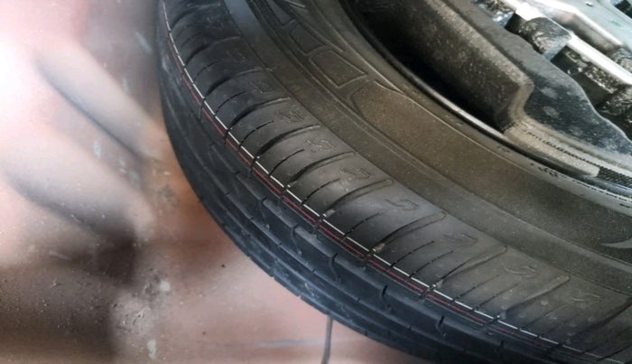 2018 Maruti Vitara Brezza ZDI, Diesel, Manual, 86,161 km, tyre