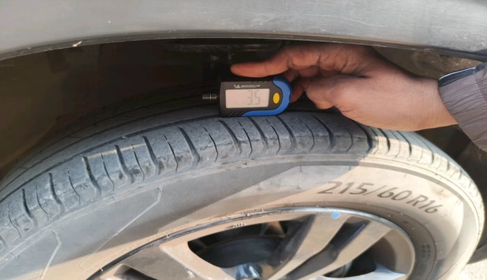 2018 Maruti Vitara Brezza ZDI, Diesel, Manual, 86,161 km, tyre