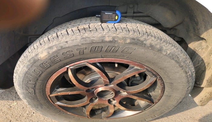 2019 Mahindra XUV500 W3, Diesel, Manual, 1,96,120 km, tyre