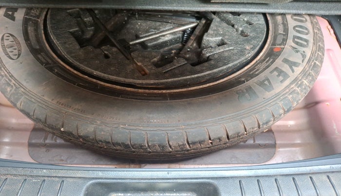 2019 Hyundai Creta E PLUS 1.4 DIESEL, Diesel, Manual, 1,24,009 km, tyre