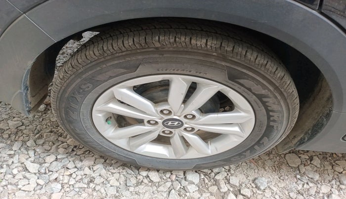 2016 Hyundai Creta SX PLUS 1.6 PETROL, Petrol, Manual, 50,597 km, tyre