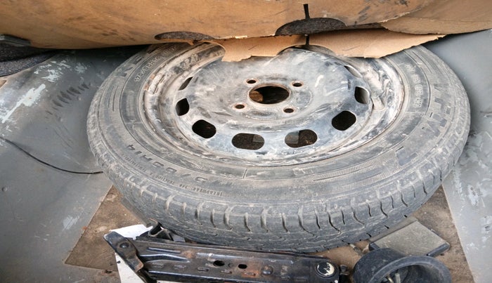 2011 Ford Fiesta Classic CLXI 1.6 PETROL, Petrol, Manual, 97,633 km, tyre