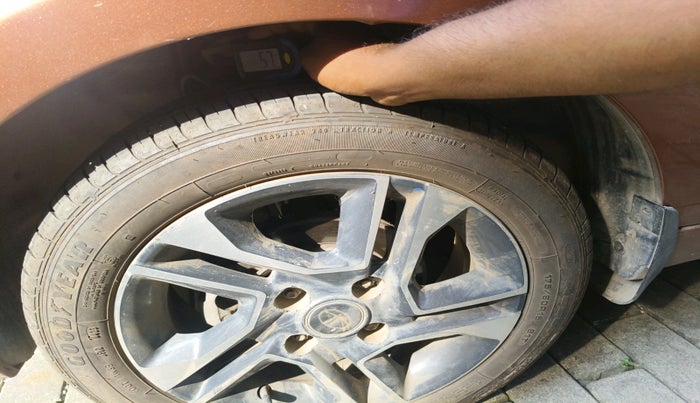 2018 Tata TIGOR XZA PETROL, Petrol, Automatic, 49,238 km, tyre