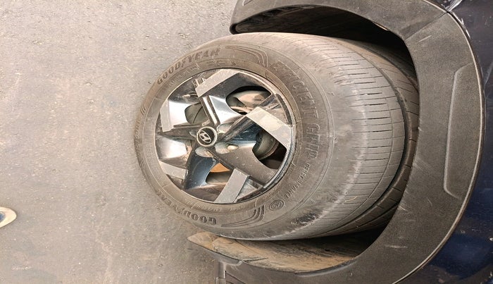 2020 Hyundai VENUE SX 1.5 CRDI, Diesel, Manual, 54,519 km, tyre