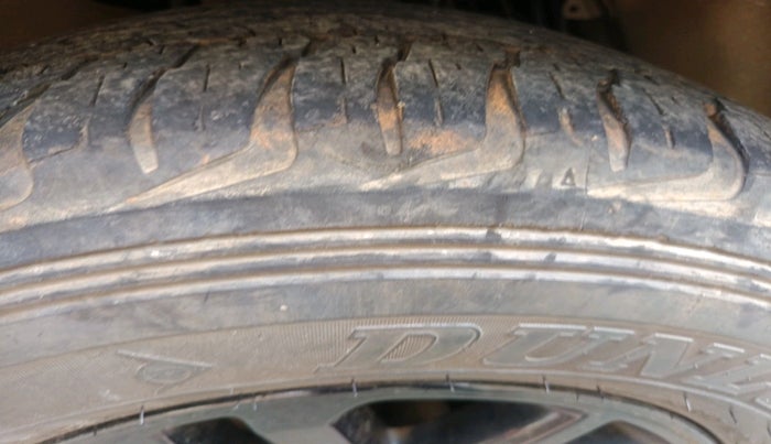 2013 Toyota Fortuner 3.0 4X2 AT, Diesel, Automatic, 2,05,220 km, tyre