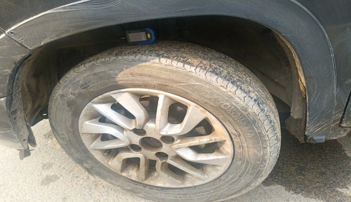 2016 Mahindra Kuv100 K8 D 5 STR, Diesel, Manual, 52,724 km, tyre