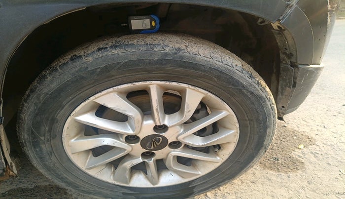 2016 Mahindra Kuv100 K8 D 5 STR, Diesel, Manual, 52,724 km, tyre