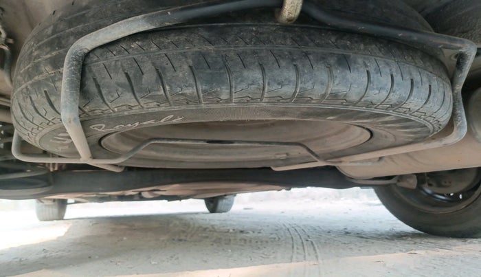 2021 Maruti Ertiga VXI CNG, Petrol, Manual, 70,826 km, tyre