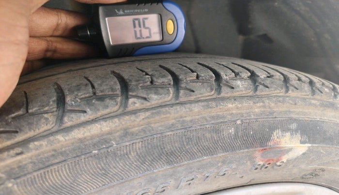 2012 Maruti Swift Dzire ZXI, Petrol, Manual, 1,82,214 km, tyre