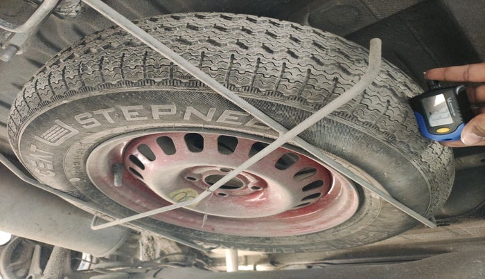 2023 Renault TRIBER RXZ AMT, Petrol, Automatic, 32,113 km, tyre