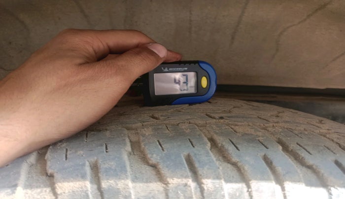 2022 Toyota Fortuner 4X2 MT 2.8 DIESEL, Diesel, Manual, 1,06,024 km, tyre