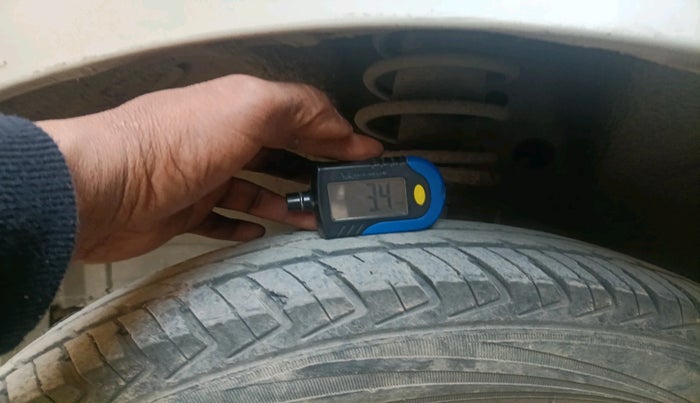 2011 Maruti Wagon R 1.0 LXI, Petrol, Manual, 1,57,260 km, tyre