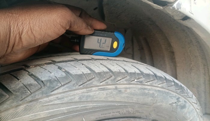 2011 Maruti Wagon R 1.0 LXI, Petrol, Manual, 1,57,260 km, tyre