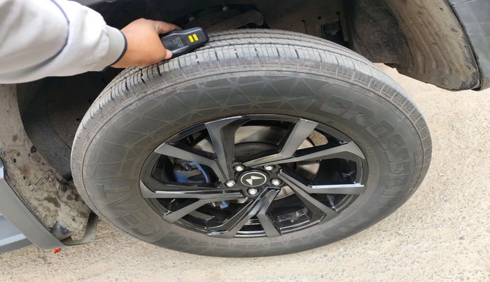 2025 Mahindra Thar Roxx MX1 Petrol MT 2WD, Petrol, Manual, 20,447 km, tyre