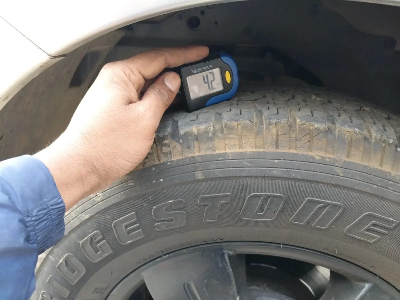 2017 Tata Safari Storme 2.2 VX 4X2, Diesel, Manual, 98,538 km, tyre