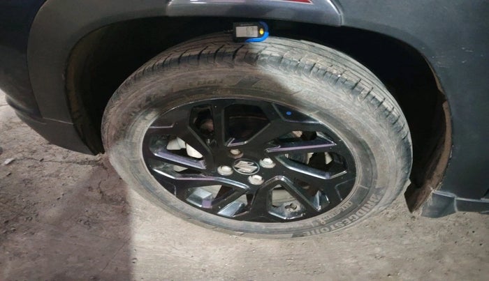 2023 Maruti FRONX DELTA PLUS 1.2L AGS, Petrol, Automatic, 8,834 km, tyre