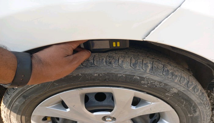 2014 Hyundai Grand i10 SPORTZ 1.2 KAPPA VTVT, Petrol, Manual, 1,10,631 km, tyre