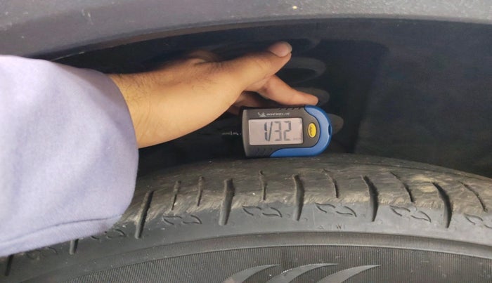 2022 Mahindra XUV700 AX 3 D MT 7 STR, Diesel, Manual, 36,362 km, tyre