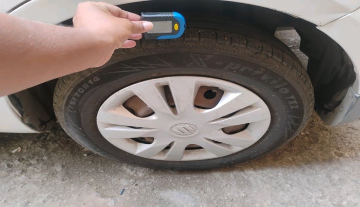 2013 Maruti Swift Dzire VXI, Petrol, Manual, 70,174 km, tyre