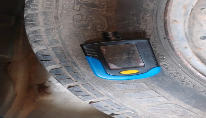 2013 Maruti Swift Dzire VXI, Petrol, Manual, 70,174 km, tyre