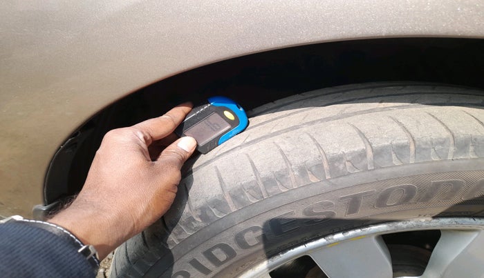 2012 Hyundai i20 ASTA 1.2, Petrol, Manual, 1,06,638 km, tyre