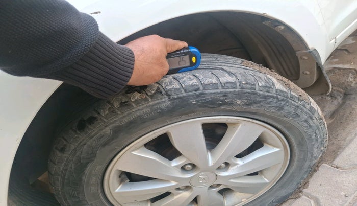 2014 Hyundai i20 ASTA 1.2, Petrol, Manual, 1,28,091 km, tyre