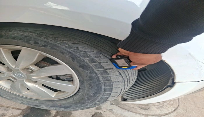 2014 Hyundai i20 ASTA 1.2, Petrol, Manual, 1,28,091 km, tyre