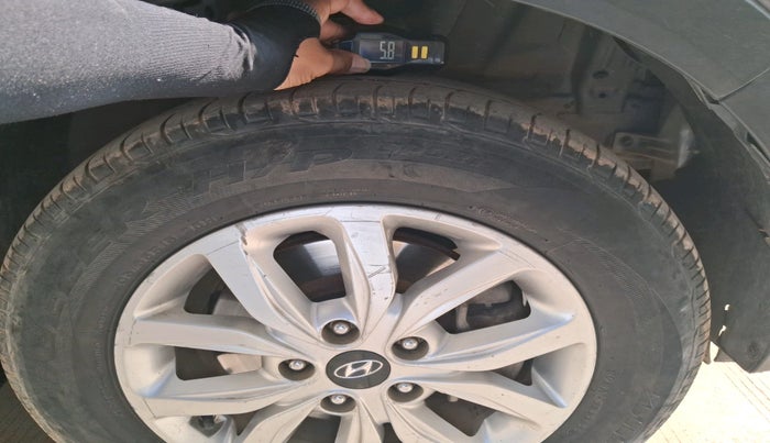 2018 Hyundai Creta SX 1.6 PETROL, Petrol, Manual, 1,07,788 km, tyre