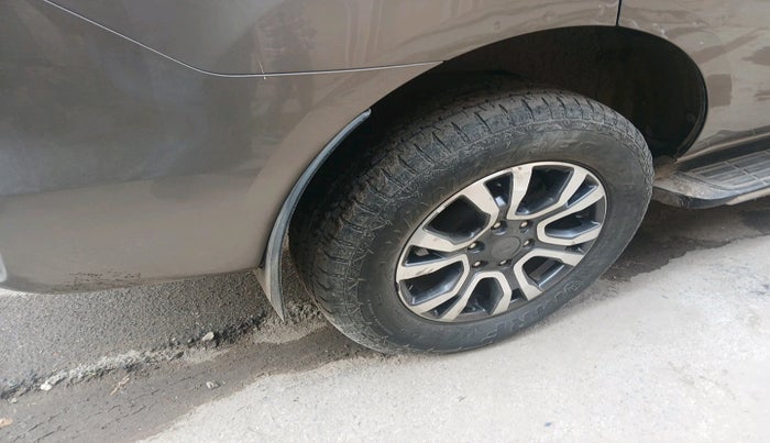 2019 Ford Endeavour TITANIUM PLUS 3.2 4X4 AT SUNROOF, Diesel, Automatic, 1,23,506 km, tyre