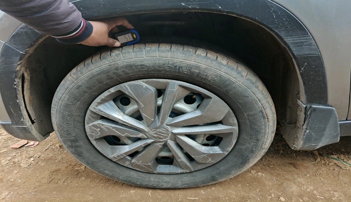 2021 Maruti Vitara Brezza LXI, Petrol, Manual, 65,263 km, tyre