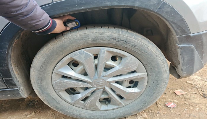 2021 Maruti Vitara Brezza LXI, Petrol, Manual, 65,263 km, tyre