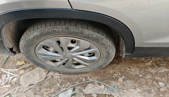 2021 Maruti Vitara Brezza LXI, Petrol, Manual, 65,263 km, tyre