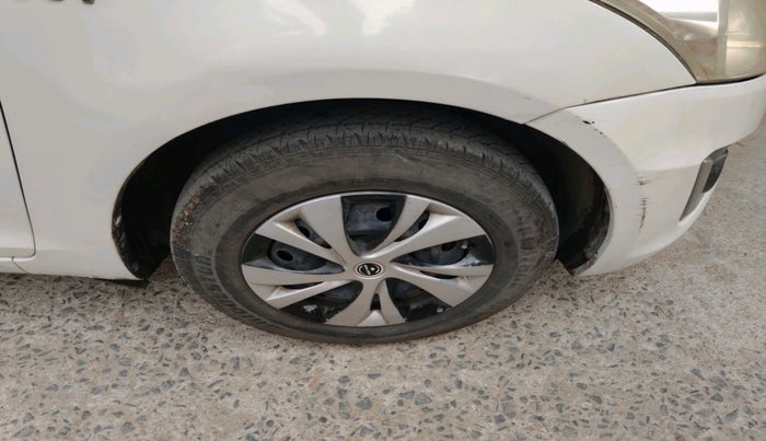 2016 Maruti Swift VXI, Petrol, Manual, 60,706 km, tyre